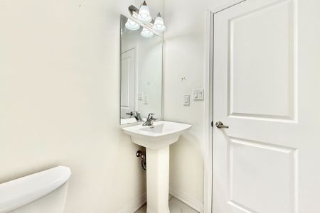 For Lease - 16 Tay Lane, Richmond Hill, Ontario - Photo 2