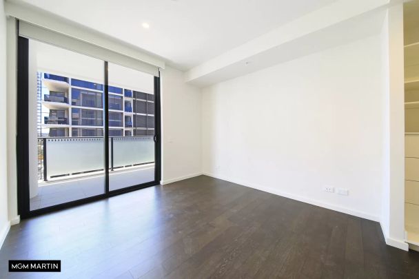 MGM MARTIN - SPACIOUS 3-BEDROOM APARTMENT WITH STUNNING PANORAMIC VIEWS - Photo 1
