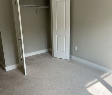 For Lease - 677 Chelton Road, London South, Ontario - Photo 6