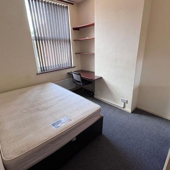 1 bedroom in a house share to rent - Photo 1