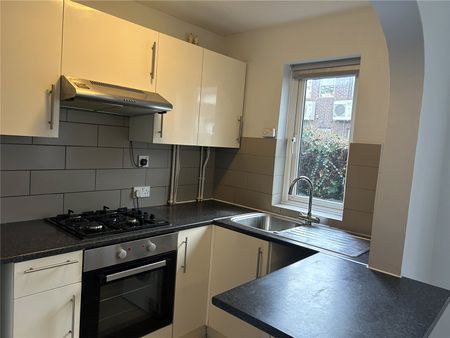 Victoria House, 1 Victoria Place, Epsom, Surrey, KT17 1BX - Photo 3