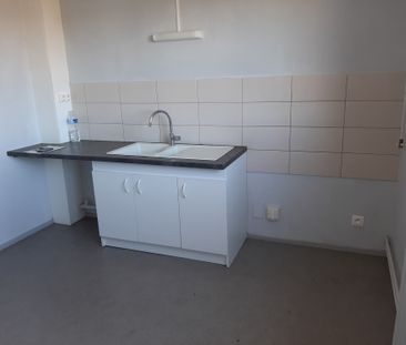 Location - Appartement T3 - 66 m² - Montbéliard - Photo 4