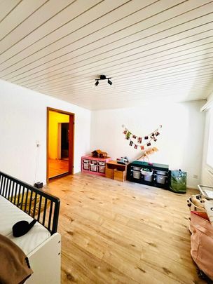 Frisch renovierte 3.5-Zimmer-EG-Wohnung mit Keller - Foto 1