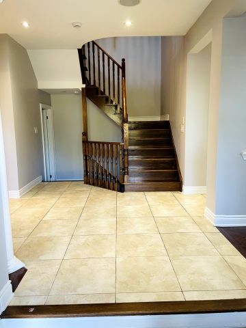 For Lease - 2418 Wasaga Drive, Oakville, Ontario - Photo 5