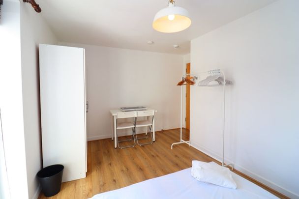 Room in a Shared Flat, Bevan Court, E3 - Photo 1