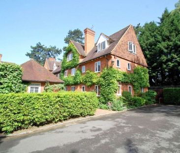 3 bedroom apartment with garage with excellent communal facilities ... - Photo 1