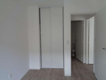 Location Appartement 2 pièces 39m² POITIERS 86000 - Photo 3