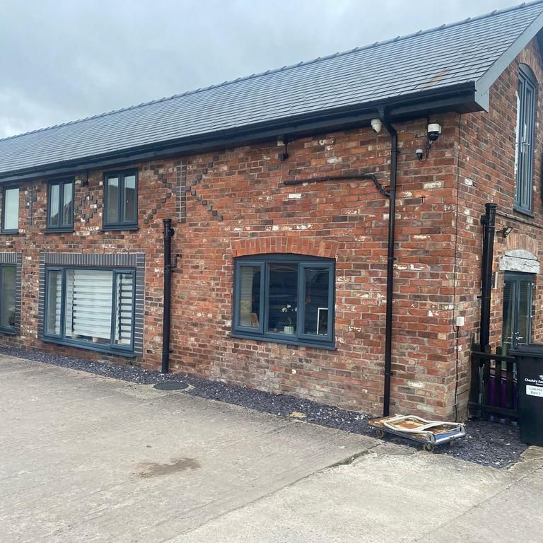 2 bedroom semi-detached house to rent - Photo 2