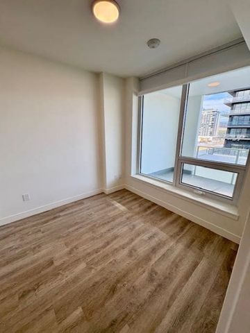 7th Floor – Water by the Park-1 bed plus den - Photo 4