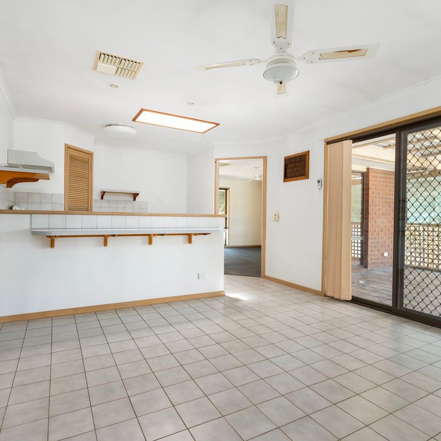 PARK LIFE LIVING IN THURGOONA - Photo 1