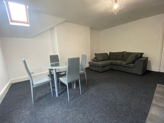 2 Bed Flat, Daisy Bank Road, M14 - Photo 1