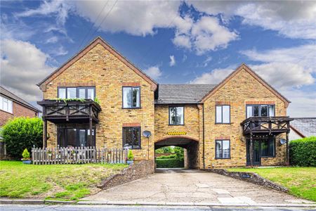 2 bed Maisonette for rent - Photo 3
