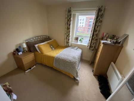 2 bedroom flat to rent - Photo 4