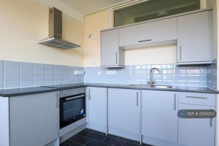 1 bedroom flat to rent - Photo 5