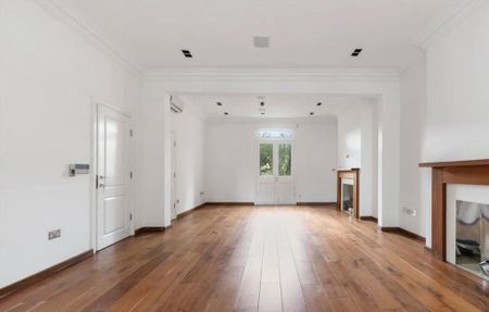 4 bedroom semi-detached house to rent - Photo 4