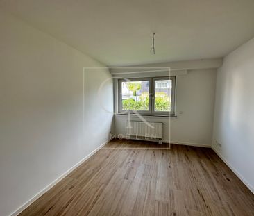 Modernisierte großzügige 4-Zimmer-Wohnung mit Balkon & Gäste-WC - Photo 5