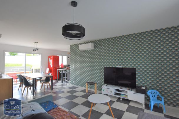Location Maison 4 pièces 80m² LE MAY SUR EVRE 49122 - Photo 1