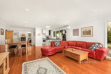 22 Greenways Road, Glen Waverley - Photo 4