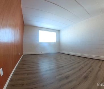 1 BDRM/1 BATH – 2315 7TH ST E – Available SEPT 1ST - Photo 1