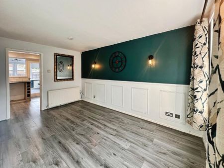 2 bedroom semi-detached house to rent - Photo 3