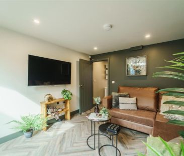 5 bedroom terraced house to rent - Photo 1