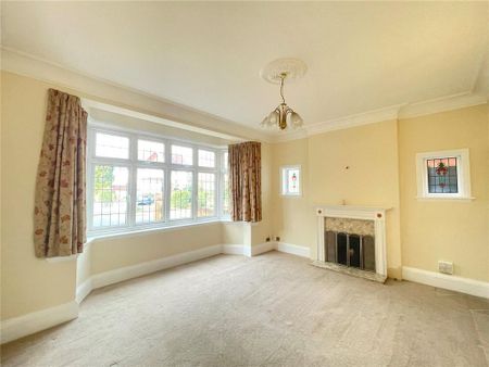 4 bedroom detached house to rent - Photo 3