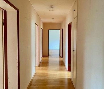 Familien willkommen - sanierte und renovierte 5-Zimmer-Wohnung mit Balkon - Foto 2