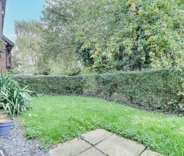 The Terrace, Redbourn, Hertfordshire, AL3 7HQ - Photo 3