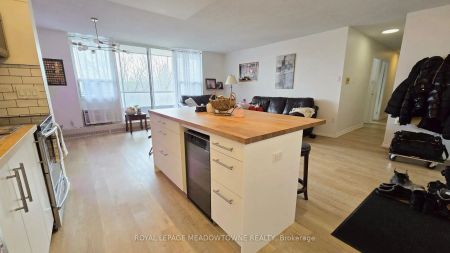 1964 Main Street W #904 - Photo 4