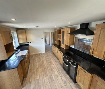 3 bedroom bungalow to rent - Photo 2