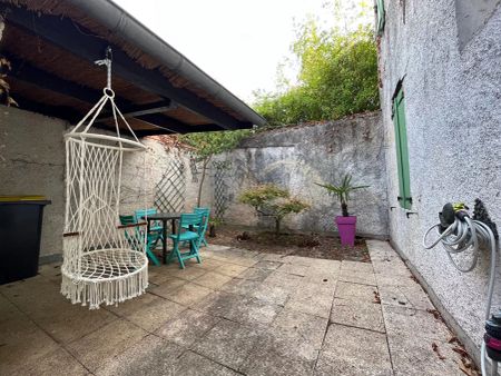 CHAMBRE 14M² AVEC SALLE D'EAU COMMUNE - Photo 2