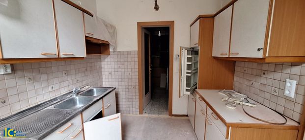 Bastlerhit, große 3,5 Zimmer Altbauwohnung in zentraler Lage des 16. Bezirks - Photo 1