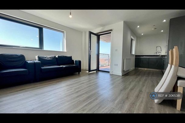 2 bedroom flat to rent - Photo 1