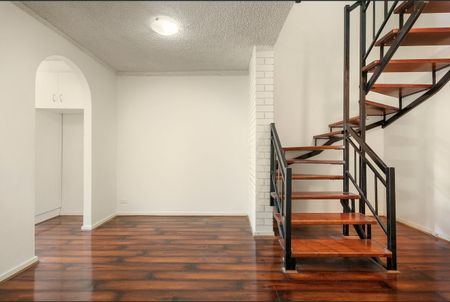 2/3-5 Salter Street, Essendon VIC 3040 - Photo 4