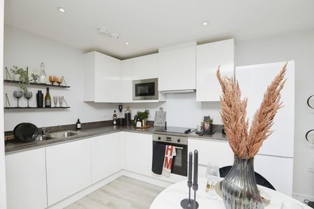 ERASMUS DRIVE, DERBY - Photo 3