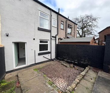 2 bedroom terraced house to rent - Photo 2