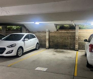 12/5-17 Queen Street, Newtown NSW 2042 - House For Rent | Domain - Photo 4