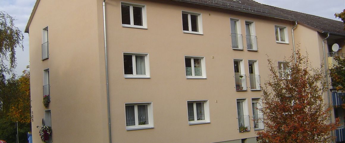 Balkonwohnung im Erdgeschoss - Photo 1