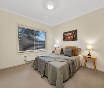 6 Eltham Parade, Manor Lakes. - Photo 5