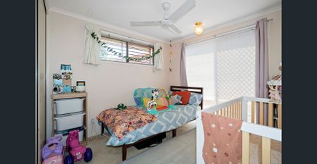 Solid 3 Bedroom Home in Popular Avoca - Photo 5