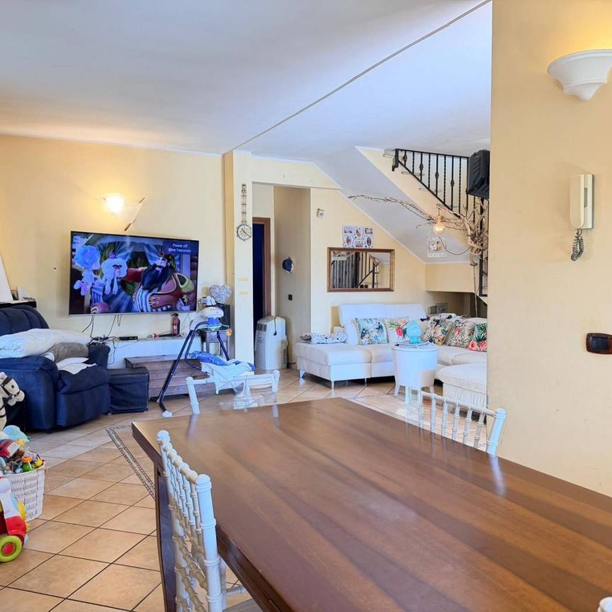 Villa unifamiliare via delle Camelie, Lido dei Pini, Anzio - Photo 1