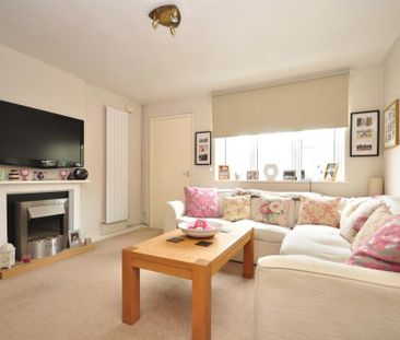 2 bedroom terraced house to rent - Photo 1