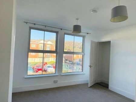 Lindsay Avenue, High Wycombe, HP12 - Photo 5