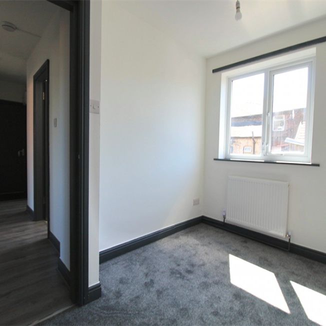 2 Bedroom Apartment To Let - Photo 1