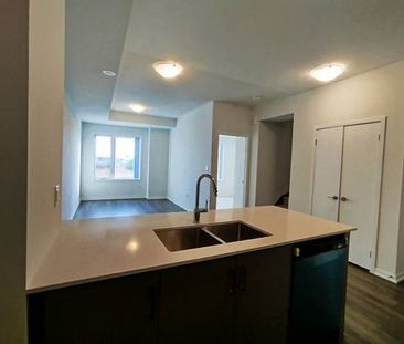 Rent Brand New 3-Bed condo townhome in the Heart of Vaughan - Photo 3