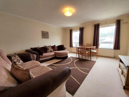 2 bedroom flat to rent - Photo 2