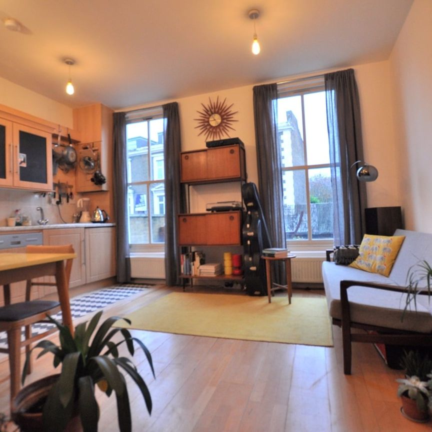 1 Bed Flat, Columbia Road, E2 - Photo 1