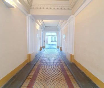 Ruhige entzückende Altbauwohnung in hoher Liftstockwerkslage - reno... - Foto 1