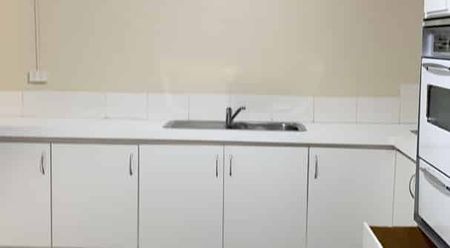 2 Bedroom flat - Photo 2