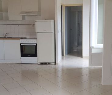 Appartement à louer 3 pièces • Santa-Maria-di-Lota - Photo 3